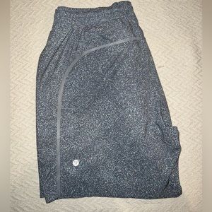 Lululemon Men’s Pool Short 7” Size L, Swim Trunks